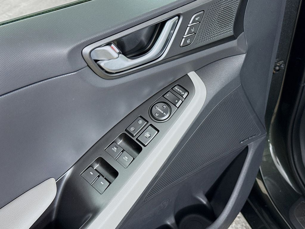 2021 Hyundai Ioniq Hybrid Limited