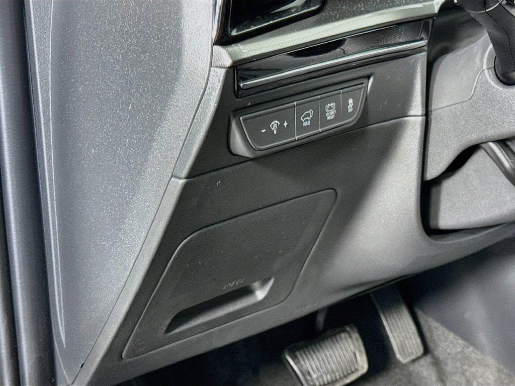 2027 Kia Niro SX