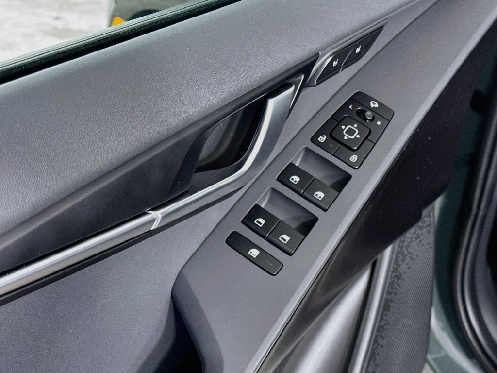 2027 Kia Niro SX
