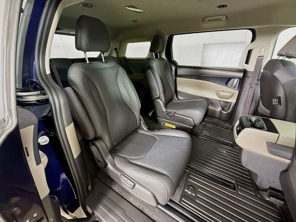 2026 Kia Carnival LX