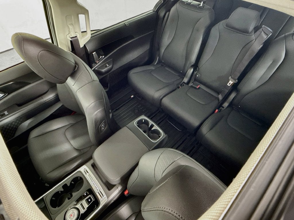 2027 Kia Carnival Hybrid SX Prestige