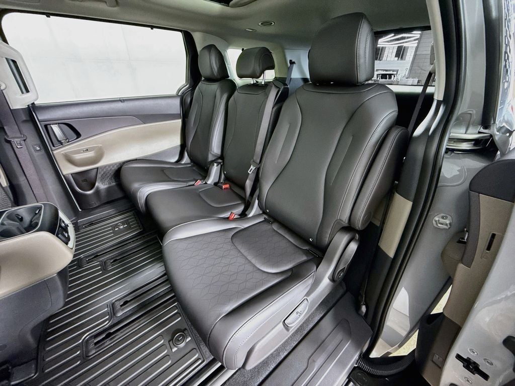2027 Kia Carnival Hybrid SX