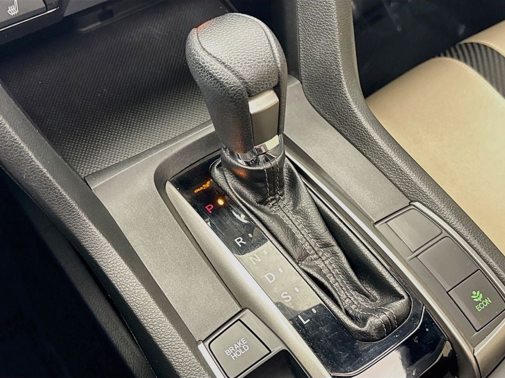 2018 Honda Civic Hatchback EX - Photo 17