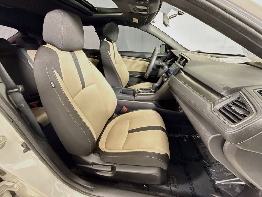 2018 Honda Civic Hatchback EX - Photo 32