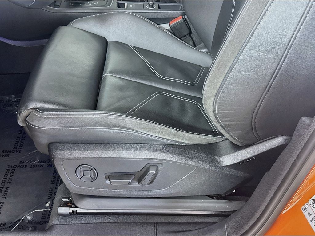 2019 Audi Q3 2.0T Prestige S line quattro
