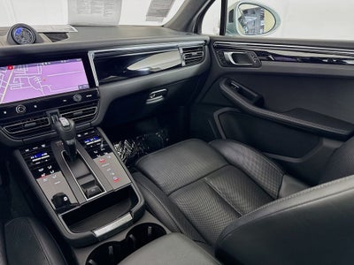 2024 Porsche Macan Base