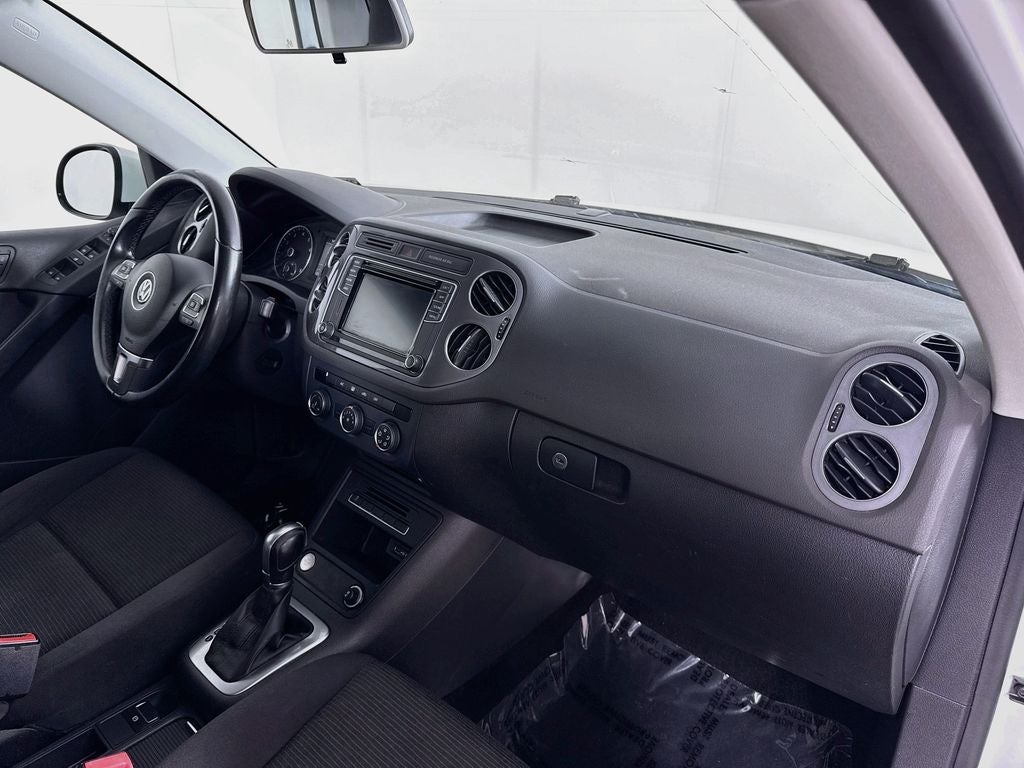 2017 Volkswagen Tiguan Limited 2.0T 4Motion