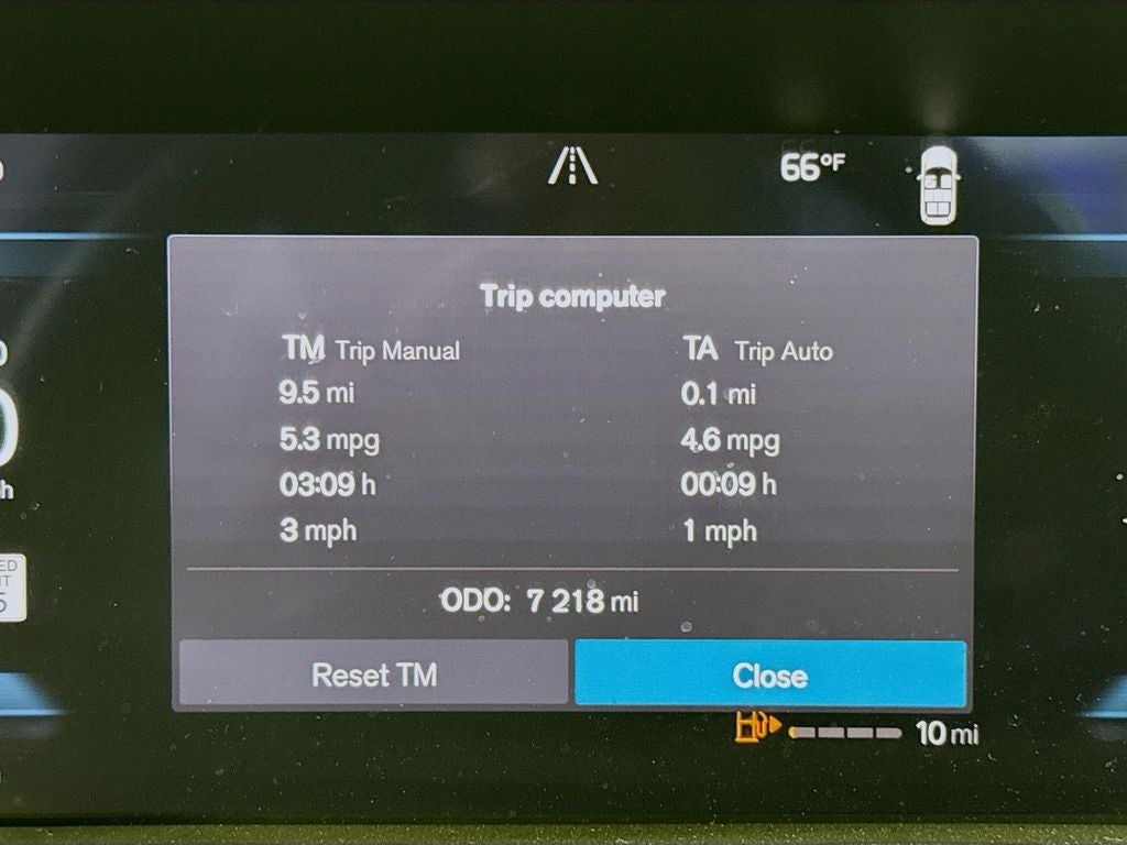 2025 Volvo XC90 B5 Core