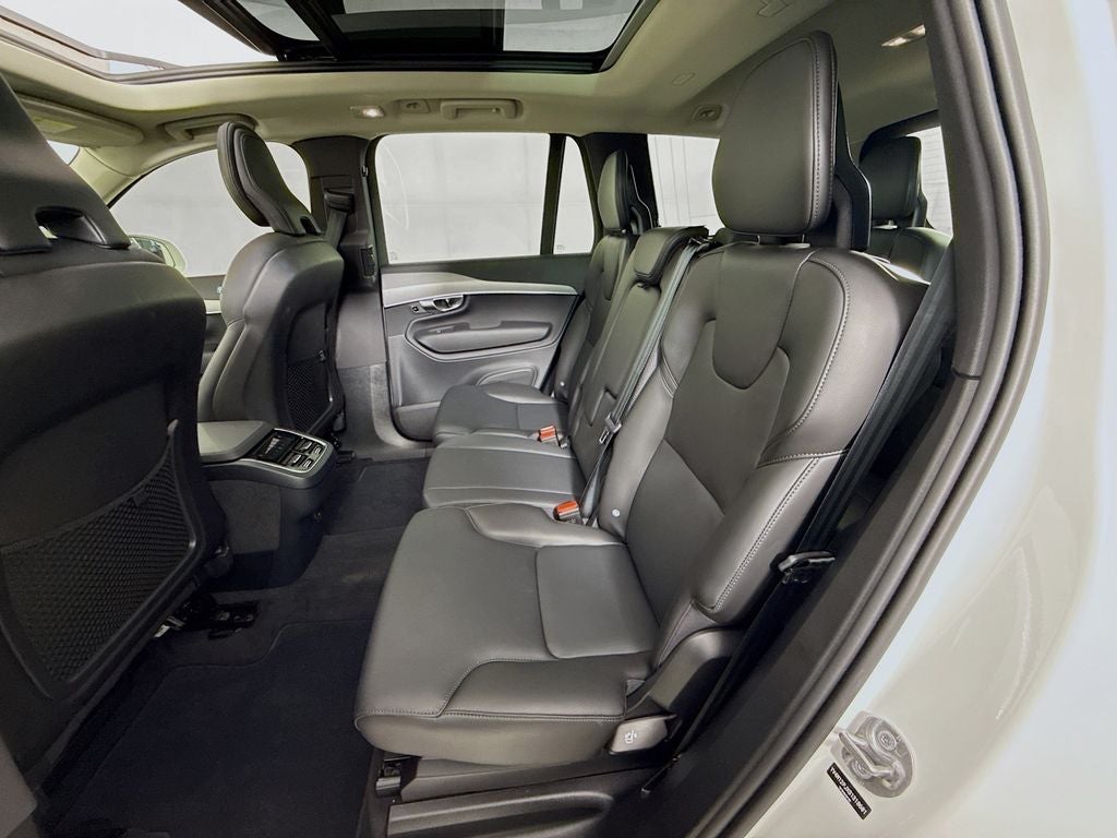 2025 Volvo XC90 B5 Core