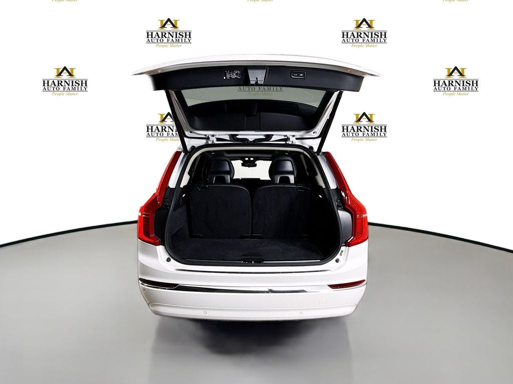 2025 Volvo XC90 B5 Core