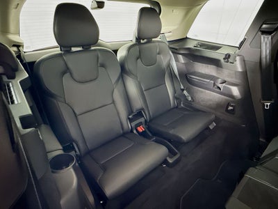 2025 Volvo XC90 B5 Core