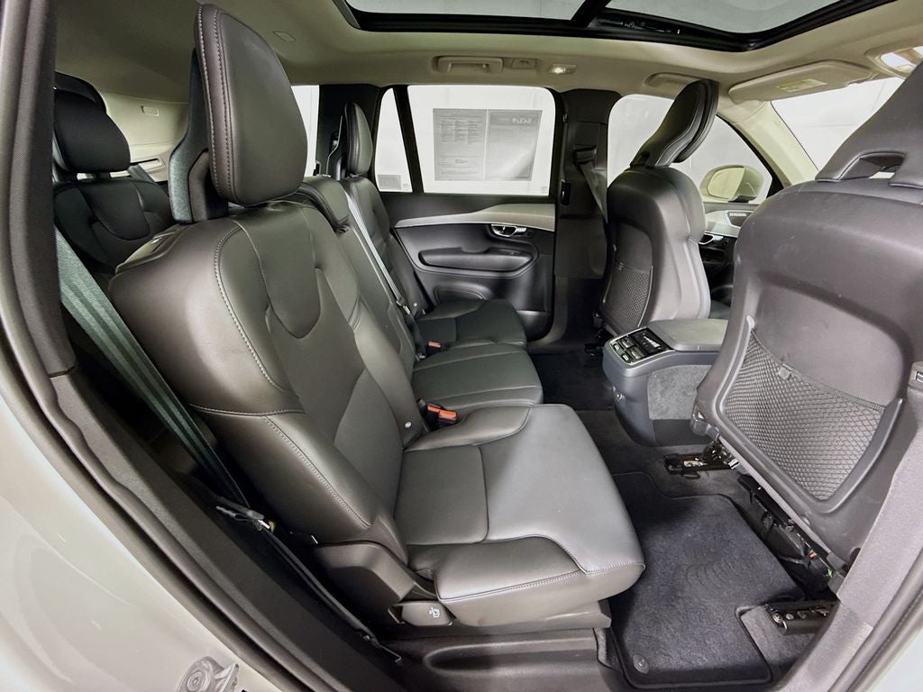 2025 Volvo XC90 B5 Core