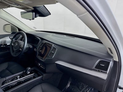 2025 Volvo XC90 B5 Core