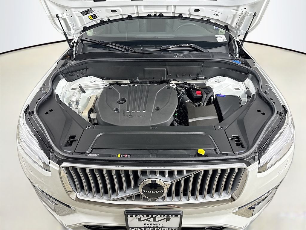 2025 Volvo XC90 B5 Core