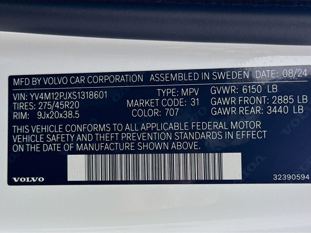 2025 Volvo XC90 B5 Core