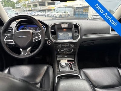 2017 Chrysler 300 Limited