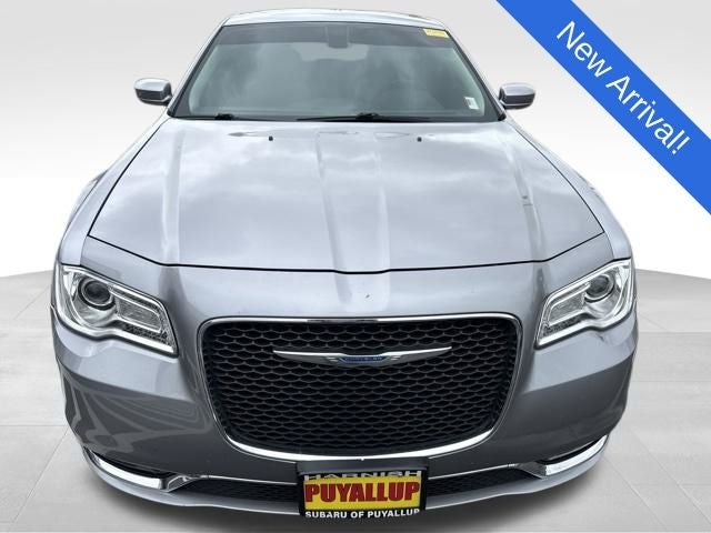 2017 Chrysler 300 Limited