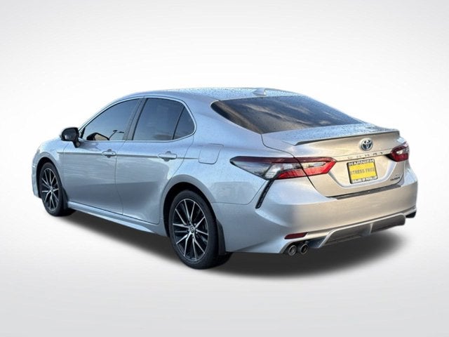 2022 Toyota Camry Hybrid SE