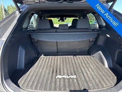 2024 Toyota RAV4 Hybrid SE