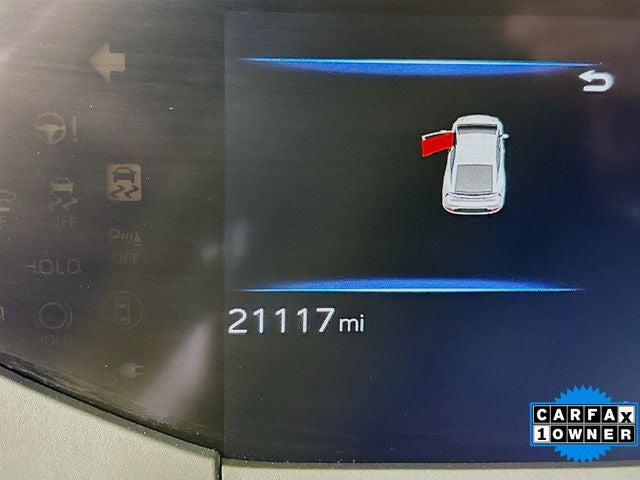 2025 Toyota Prius Plug-In Hybrid SE