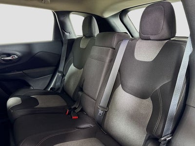 2015 Jeep Cherokee Sport