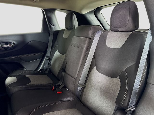 2015 Jeep Cherokee Sport