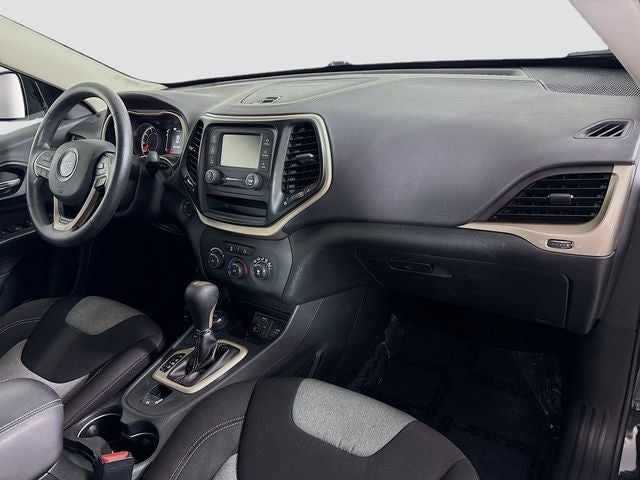 2015 Jeep Cherokee Sport