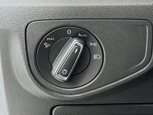 2022 Volkswagen Atlas Cross Sport 3.6L V6 SEL Premium R-Line