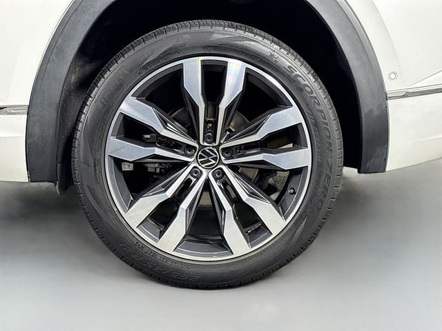 2022 Volkswagen Atlas Cross Sport 3.6L V6 SEL Premium R-Line