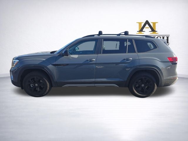 2024 Volkswagen Atlas 2.0T Peak Edition SEL