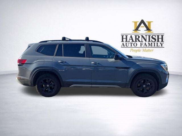 2024 Volkswagen Atlas 2.0T Peak Edition SEL