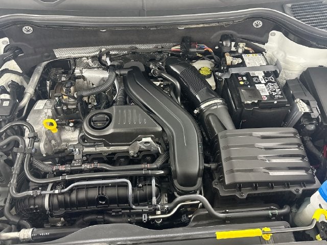2025 Volkswagen Taos 1.5T SE Black
