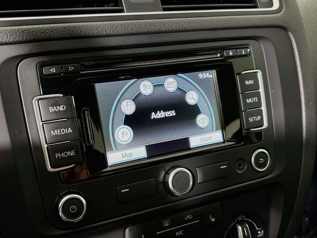 2014 Volkswagen Jetta 2.0L TDI w/Premium/Navigation