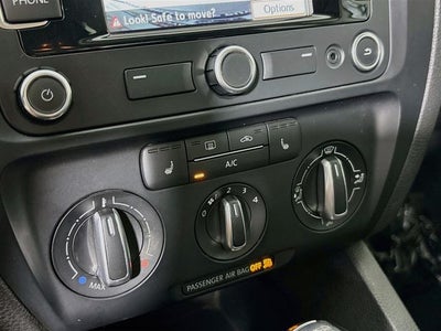 2014 Volkswagen Jetta 2.0L TDI w/Premium/Navigation