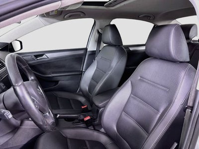2014 Volkswagen Jetta 2.0L TDI w/Premium/Navigation