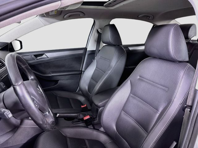 2014 Volkswagen Jetta 2.0L TDI w/Premium/Navigation