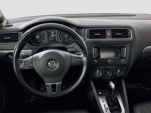 2014 Volkswagen Jetta 2.0L TDI w/Premium/Navigation