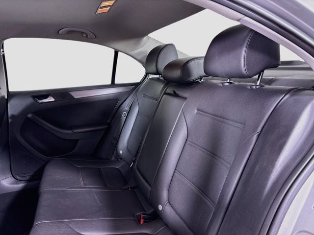 2014 Volkswagen Jetta 2.0L TDI w/Premium/Navigation