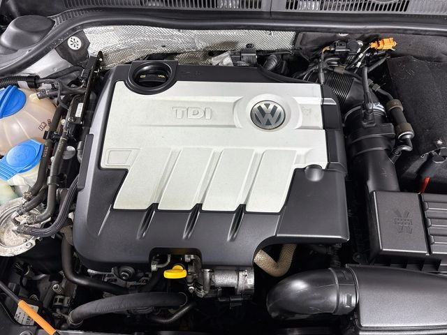 2014 Volkswagen Jetta 2.0L TDI w/Premium/Navigation