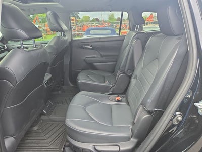 2021 Toyota Highlander Hybrid XLE