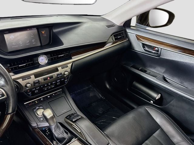 2017 Lexus ES 300h