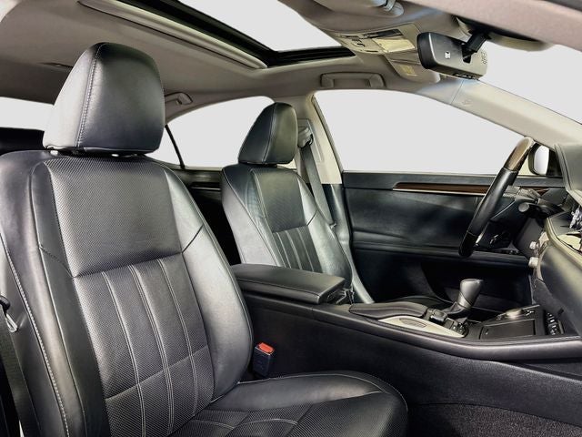 2017 Lexus ES 300h