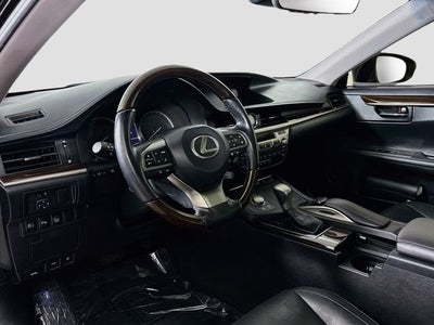 2017 Lexus ES 300h