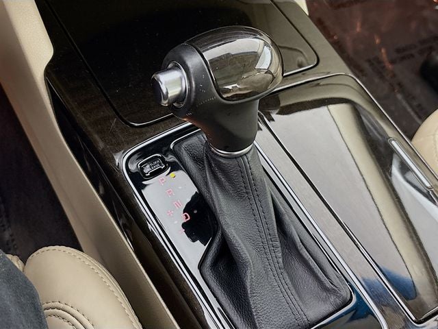 2016 Kia Cadenza Premium