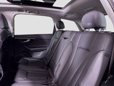 2022 Audi Q7 45 Premium Plus quattro