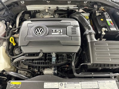 2018 Volkswagen Golf R DCC & Navigation 4Motion