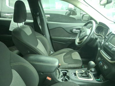 2015 Jeep Cherokee Sport