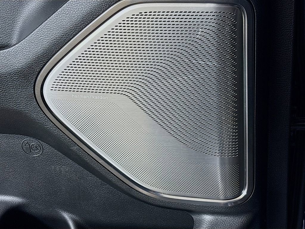 2021 RAM 1500 Limited Crew Cab 4x4 5'7" Box