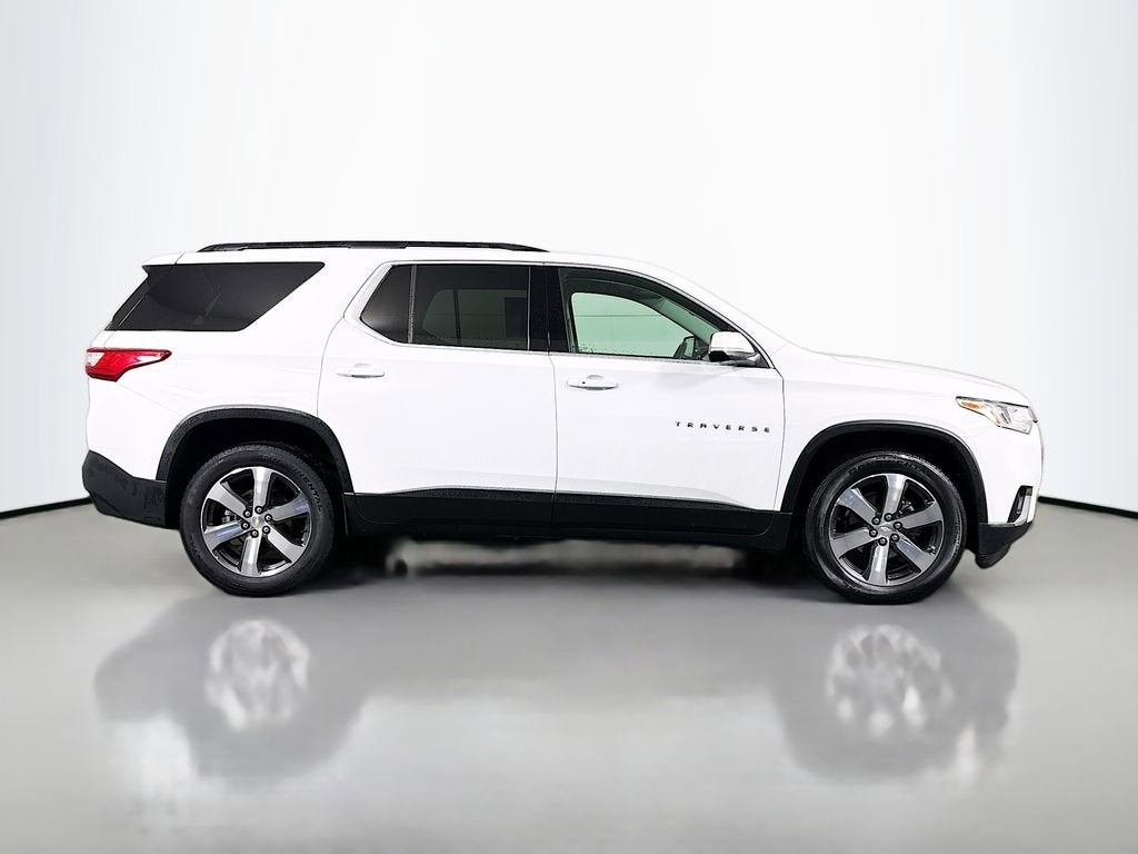 2021 Chevrolet Traverse LT Leather