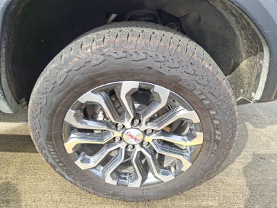 2024 GMC Canyon Denali